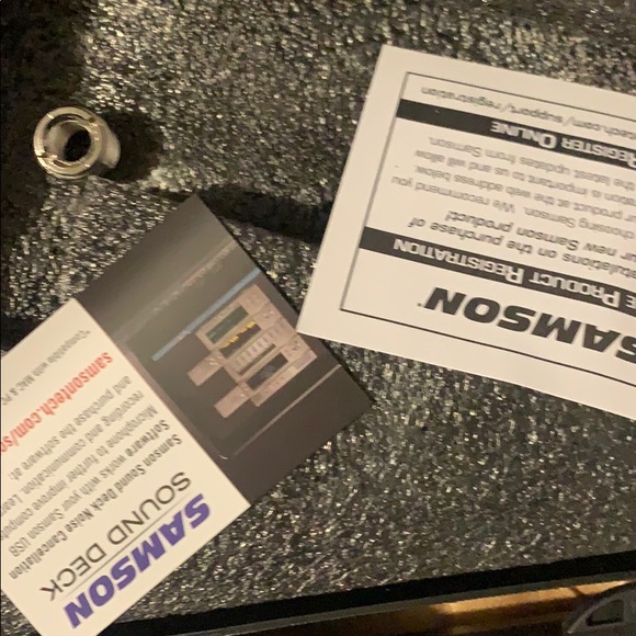 Microphone - Picture 6 of 6